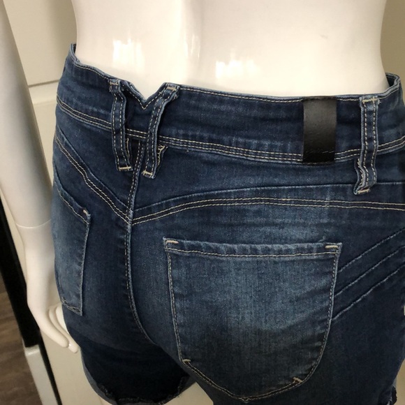 Y Mi Blue Jean Shorts size 7 - Picture 3 of 6